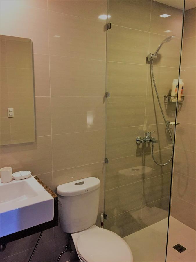 Travellers 101 Condo Near Manila Airport Bagian luar foto